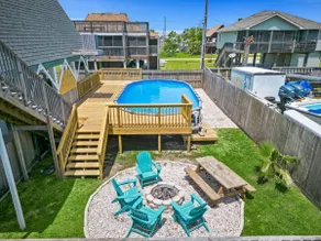 A-Frame Beach Retreat with Pool, Close to Beach - Image 5