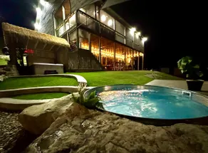 7bdrm, sleeps 24, hotub, cvrd dock,Large game area - Image 2