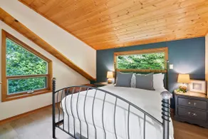 The Crow's Nest Suite - Steps from S. Chesterman - Image 3