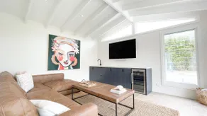 Heated Swimming Pool and Walk To Beach - Image 4