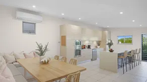 Heated Swimming Pool and Walk To Beach - Image 5