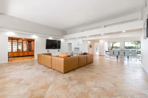 Tropical Waterfront Gem Near Aventura & The Beach - Image 4