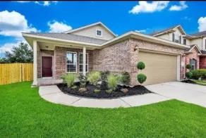 Backyard Getaway! Near IAH Airport! Hot Tub! - Image 4