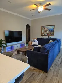 Backyard Getaway! Near IAH Airport! Hot Tub! - Image 5
