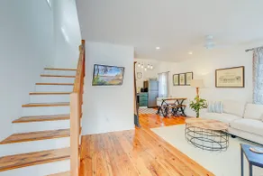 Cottage with Privacy, 150ft to King + Parking - Image 5