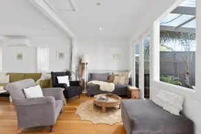 The Waterfront House 4pm Check Out Sundays - Image 3