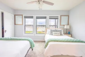 3BR Downtown Home w/King Bed, Porch, Firepit,Grill - Image 5