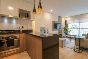 w* | Mesmerizing 2BR with Balcony in the Heart of Miraflores - Image 4