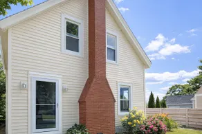 Renovated New Englander home on Orr's Island. - Image 4