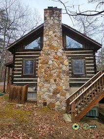 Hill Country Cabin - classy log cabin living! - Image 4