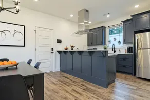 Clarkwood | 1.5 Miles From DT & UofA - Image 4