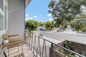 Walk to Beach And Cafes Near City And Airport - Image 4