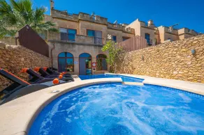Levecca 2 Holiday Home - Image 4