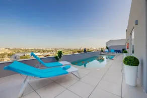 Superlative 3BR Penthouse, Private Pool and Views - Image 4