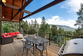 Spacious Luxury Home Close to Downtown and Ski, Private Hot Tub, Amazing Views - Image 5