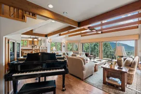 Spacious Luxury Home Close to Downtown and Ski, Private Hot Tub, Amazing Views - Image 2