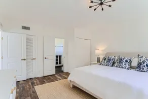 The Glenn House - Gather Poolside in a Breezy South End Getaway - Image 5