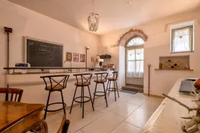The Bar 2 live in - Image 5