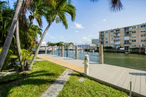 Marble House in Lauderdale Harbours - Image 4