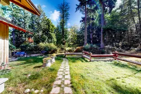 Charming 2BR with 2 porches, firepit & woodstove - Image 3