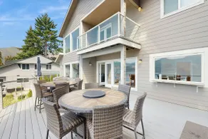 Stunning 4BR Lakefront - Dock - Balcony - Image 3