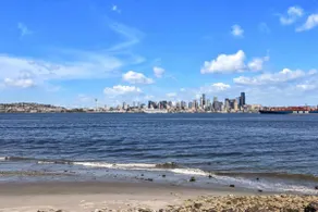 View-tiful Alki Beach Apartment - Image 5