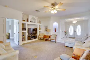 Walk to Lake: Home w/ Screened Porch in Sebring! - Image 4