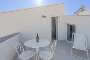 Boutique Apartment - Blue Sea - Image 2