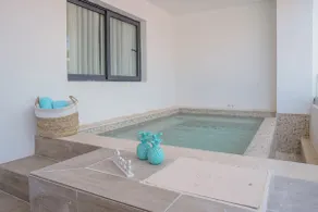 Incredibly Beautiful Condo Just Steps to the Beach - Image 5