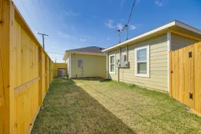 Easy Interstate Access: Quiet Houston Home! - Image 3
