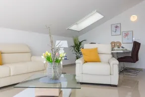 Luxury apartment Anto with sea view and balcony - Image 4