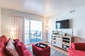 Recently Renovated Ocean view condo, small complex + Free Attraction Tickets! - Image 2