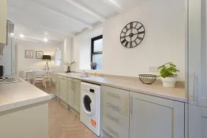 Detached three Bedroom Family Home Hot Tub Stay - Image 2
