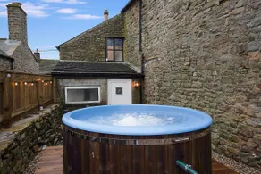 Detached three Bedroom Family Home Hot Tub Stay - Image 5