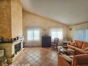 Complete house with 4 bedrooms and 2 bathrooms - Image 2