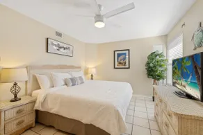 Sunrise deck w king bed - Image 4