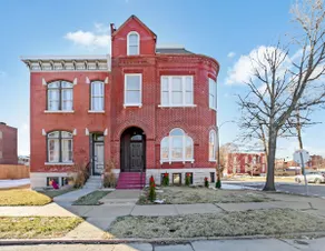 Modern St Louis Escape: Game Room & Great Location - Image 2