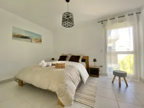 Bright apartment with balcony - Image 5