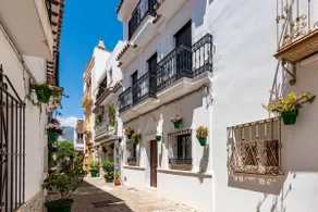 Estepona casco antiguo 2339 - Image 4