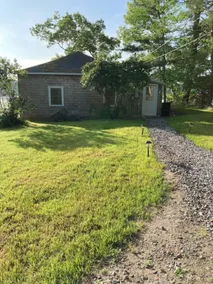Waterfront, updated cottage for 2, great location! - Image 3