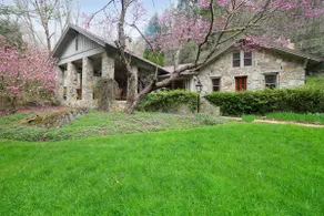 Crab Orchard House-Valle Crucis-Outdoor Fireplace - Image 2
