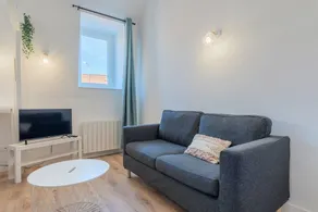 1 bedroom duplex apartment, with parking - Image 2