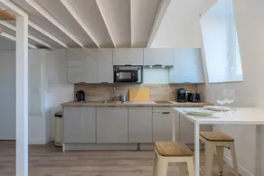 1 bedroom duplex apartment, with parking - Image 4