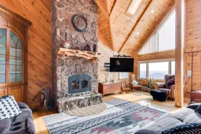 Spacious Howard Cabin with Wraparound Deck and Views - Image 4