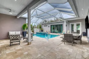Siesta Key Modern Villa Retreat with Heated Pool & - Image 4