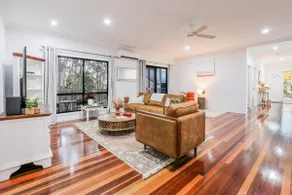 Agnes Bliss • Luxe Coastal Retreat • Walk to Beach - Image 2