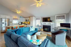 Stunning Dog Friendly Lakefront Home with Kayaks - Image 4
