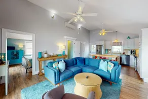 Stunning Dog Friendly Lakefront Home with Kayaks - Image 5