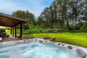 Whitehorse Mountain Retreat - Hot tub - Fireplace - Image 2