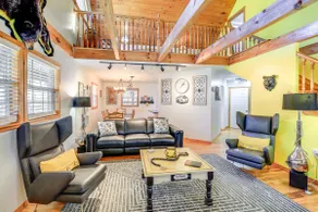 Tranquil Mountain Getaway in Troutdale: Game Room! - Image 5